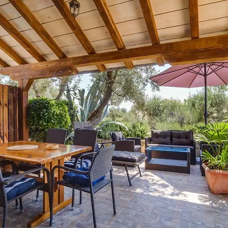 2 Bedrooms House At 50 M Away From The With Furnished Garden And Wifi Holiday home *