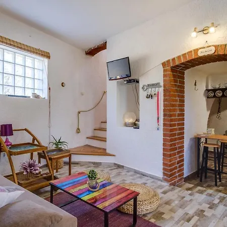 2 Bedrooms House At 50 M Away From The With Furnished Garden And Wifi Prázdninový dům