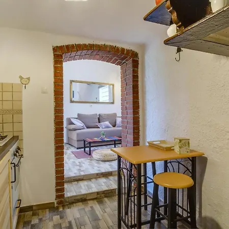 2 Bedrooms House At 50 M Away From The With Furnished Garden And Wifi Holiday home *